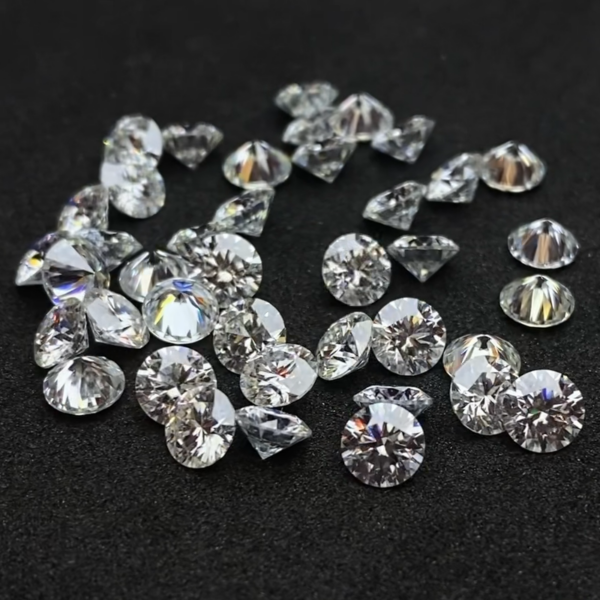 Moissanite - Round Brilliant Cut (Certified)